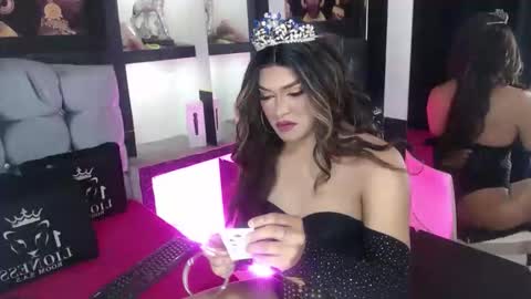 sophia_hott01 online show from October 10, 12:04 pm