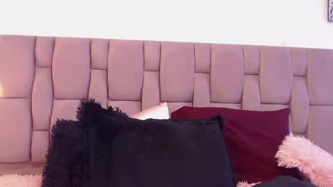 Snapshot of sophia_karsonn chatting on December 3, 5:01 pm Sophia Carson online show from December 3, 5:01 pm