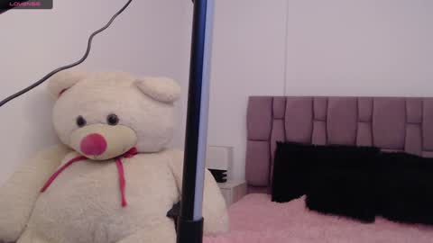 Snapshot of sophia_karsonn chatting on January 17, 10:00 am Sophia Carson online show from January 17, 10:00 am