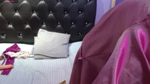     SOPHIA      online show from January 10, 11:08 pm