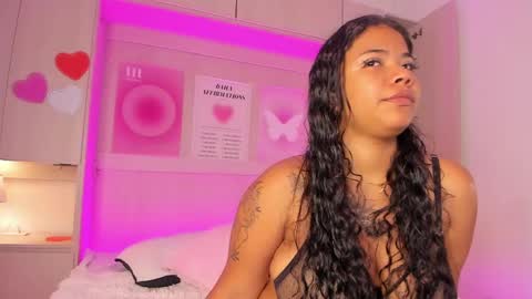  S O P H I A  online show from February 27, 11:41 am