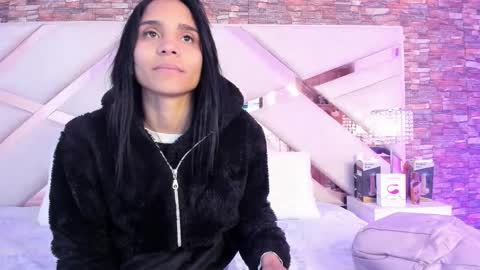 Sophia Paris online show from October 13, 2:00 am