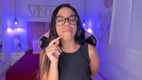 Snapshot of sophiaahill chatting on October 24, 9:00 pm Sophie Hill online show from October 24, 9:00 pm