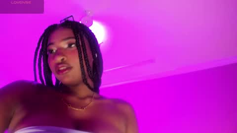 Snapshot of sophiabloss chatting on November 11, 4:56 am Sophie online show from November 11, 4:56 am