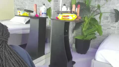 Snapshot of sophiabloss chatting on November 22, 12:04 pm Sophie online show from November 22, 12:04 pm