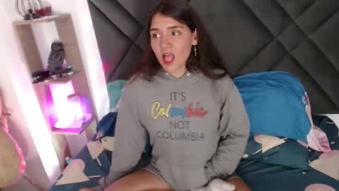 Snapshot of sophiagomez1 chatting on November 16, 2:50 am Sofia online show from November 16, 2:50 am