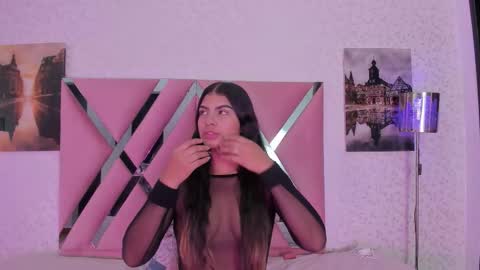 Sophia Salazar online show from November 7, 11:54 am