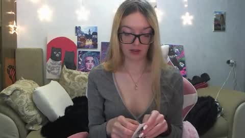 SophiaSonata online show from September 16, 8:21 pm