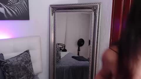   online show from November 27, 8:22 pm