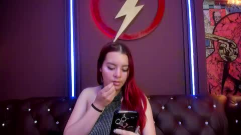 Snapshot of sophie__storm chatting on November 24, 11:43 am SOPHIE STORM online show from November 24, 11:43 am