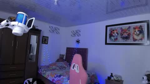 Snapshot of sophie_dolly_ chatting on October 29, 7:26 pm sophie doll online show from October 29, 7:26 pm