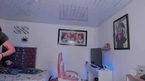 Snapshot of sophie_dolly_ chatting on November 15, 6:59 pm sophie doll online show from November 15, 6:59 pm