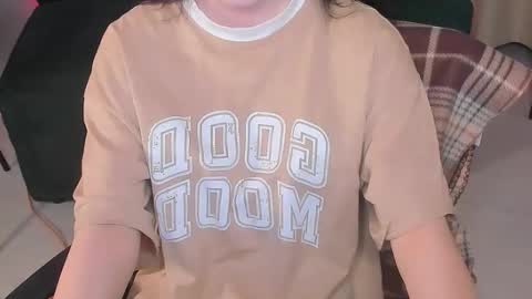 Snapshot of sophie_nomenal_ chatting on September 15, 9:04 pm sophie_nomenal_ online show from September 15, 9:04 pm