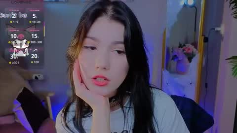 Snapshot of sophie_nomenal_ chatting on October 28, 1:47 pm sophie_nomenal_ online show from October 28, 1:47 pm