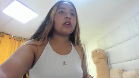 sophie_reed_ online show from December 14, 6:56 pm