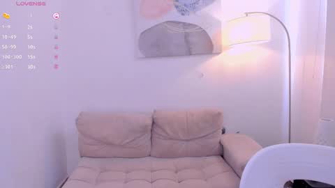 Snapshot of sophiebrownx_ chatting on February 28, 9:01 pm Sophie online show from February 28, 9:01 pm