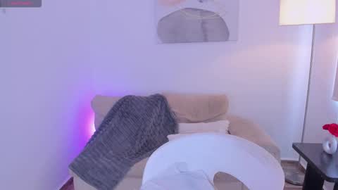 Snapshot of sophiebrownx_ chatting on November 22, 9:25 pm Sophie online show from November 22, 9:25 pm