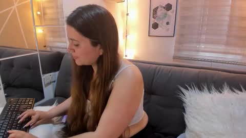 Sophie  online show from November 12, 2:06 pm