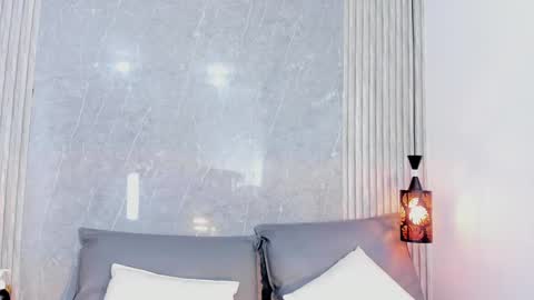         online show from January 8, 11:32 am