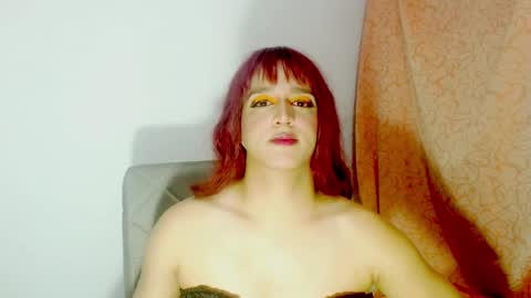 sophiehillsxo online show from January 7, 3:03 am