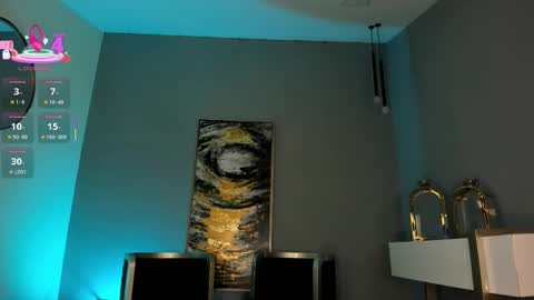 Sophie  Palmer online show from October 5, 10:24 am