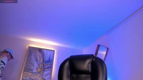 Sophie  Palmer online show from November 25, 10:37 am