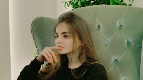 Sophie and my bestie Mandy    online show from December 1, 4:29 pm