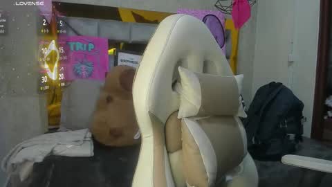   Sophie  online show from November 23, 8:08 pm