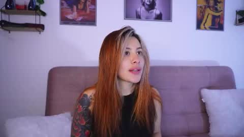 Snapshot of sophiiecums chatting on October 30, 11:33 am Sophiie online show from October 30, 11:33 am