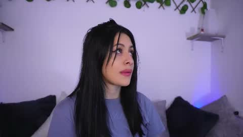 Snapshot of sophiiecums chatting on November 19, 11:32 am Sophiie online show from November 19, 11:32 am