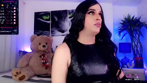 Sophie Sweet online show from January 17, 9:28 am