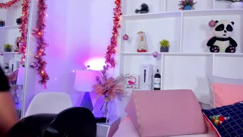 Sophy online show from December 5, 2:09 am