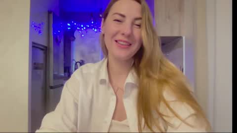 Snapshot of soulmategirl chatting on December 4, 11:41 am SoulMate online show from December 4, 11:41 am