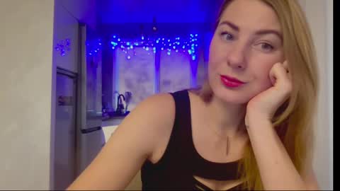 Snapshot of soulmategirl chatting on December 6, 8:59 am SoulMate online show from December 6, 8:59 am