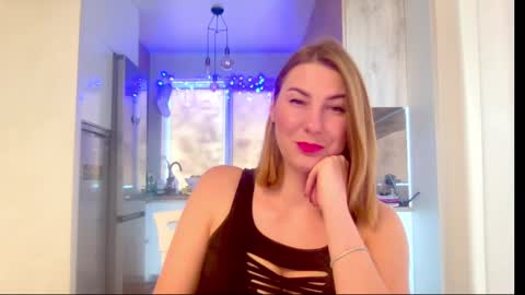 Snapshot of soulmategirl chatting on January 8, 9:53 am SoulMate online show from January 8, 9:53 am