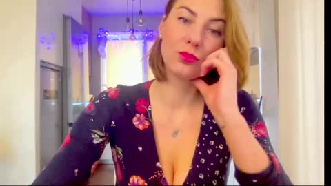 Snapshot of soulmategirl chatting on February 27, 12:13 pm SoulMate online show from February 27, 12:13 pm