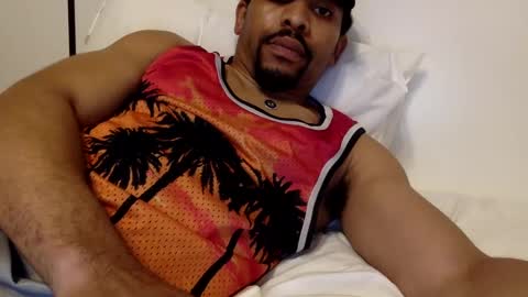 Snapshot of soulmatesxoo34 chatting on December 1, 4:40 pm Longhaitianbbc thick latina online show from December 1, 4:40 pm