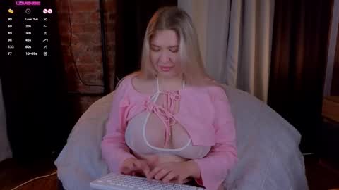 soulmeinme online show from November 24, 7:46 pm