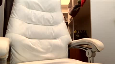 soulsucker28 online show from November 29, 4:26 am