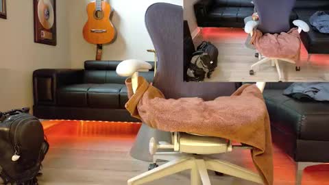 soundingslutslave online show from October 22, 4:40 pm