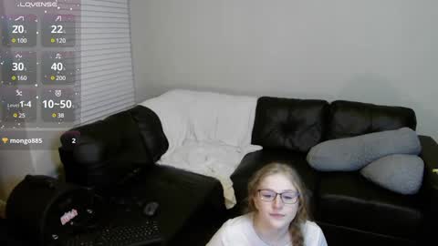 Snapshot of southerbunny chatting on February 26, 8:37 am Bunnydathug online show from February 26, 8:37 am