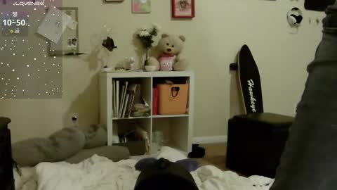 Snapshot of southerbunny chatting on October 15, 8:25 am Bunnydathug online show from October 15, 8:25 am