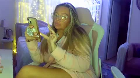 Snapshot of southernbarbii chatting on December 27, 11:53 pm Your Barbii online show from December 27, 11:53 pm