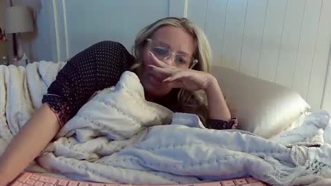 Snapshot of southernbarbii chatting on February 8, 4:57 am Your Barbii online show from February 8, 4:57 am