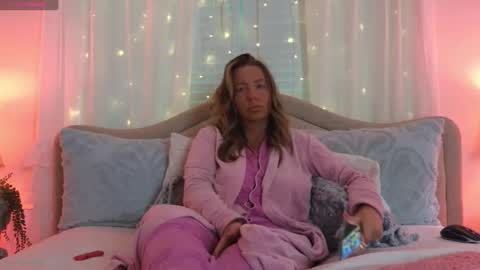 Snapshot of southernbarbii chatting on September 13, 11:43 am Your Barbii online show from September 13, 11:43 am