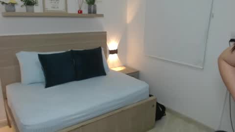 Snapshot of soy_mariana_ chatting on January 19, 5:15 am M A R I A N A online show from January 19, 5:15 am