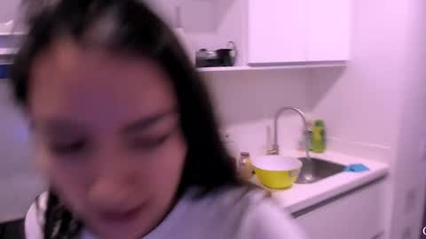 Snapshot of soy_miia chatting on December 2, 8:22 pm MIA online show from December 2, 8:22 pm