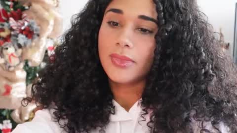 Snapshot of soytropicalfruit chatting on January 4, 8:05 pm You want to talk to me more personal follow me in My Channel VIP 50 the discount online show from January 4, 8:05 pm