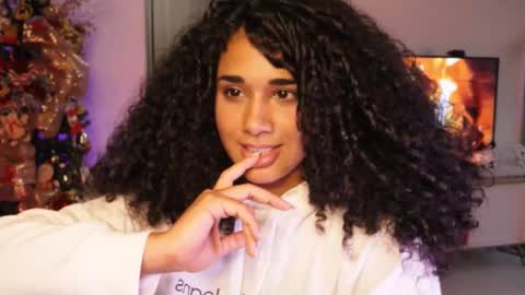 Snapshot of soytropicalfruit chatting on January 4, 11:06 pm You want to talk to me more personal follow me in My Channel VIP 50 the discount online show from January 4, 11:06 pm