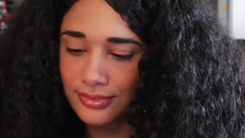 Snapshot of soytropicalfruit chatting on January 7, 8:10 pm You want to talk to me more personal follow me in My Channel VIP 50 the discount online show from January 7, 8:10 pm